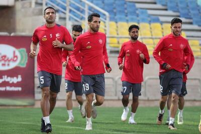  باشگاه پرسپولیس چک بازیکنانش را نقد نکرد