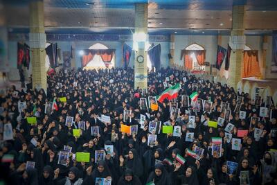  حضور حماسی و بیعت مردم سیستان در مصلی المهدی زابل با سومین رهبر انقلاب اسلامی