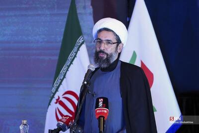  پیام حجت‌الاسلام  رستمی به مناسبت انتخاب و معرفی رهبر جدید انقلاب اسلامی و ویژگی‌های منحصر بفرد ایشان