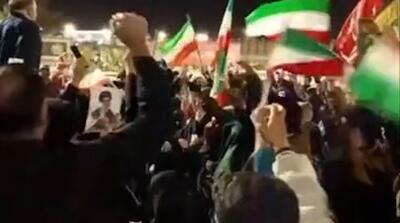  شعارهای شبانه مردم پس از انتخاب آیت الله مجتبی خامنه‌ای به رهبری