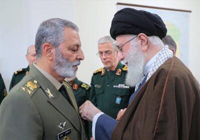  بیعت خانواده شهید سپهبد سیدعبدالرحیم موسوی با آیت‌الله خامنه‌ای - تسنیم