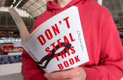  هزاران نویسنده به استفاده هوش مصنوعی از آثارشان اعتراض کردند