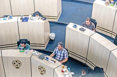  سرعت‌گیر خروج  پول حقیقی