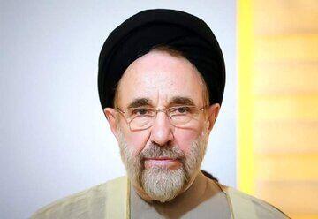  سید محمد خاتمی: انتخاب رهبری سوم در میانه جنگ تمام عیار، امید و انتظارات به حقی را در میان ملت به وجود آورده است