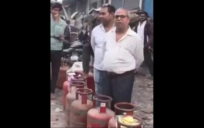  تصاویری از صف‌های طولانی گاز در هند