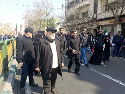  حضور مخبر در مراسم تشییع فرماندهان و شهدای جنگ رمضان