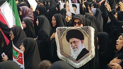  اجرای نقش دوگانه توسط زنان کشور در جنگ| حضور بانوان در صحنه‌های مختلف، پیامی روشن برای دشمنان دارد