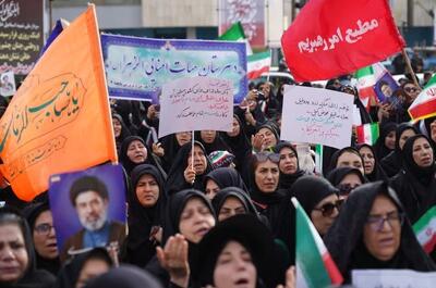  بیعت فرهنگیان شیراز با سومین علمدار انقلاب اسلامی - تسنیم