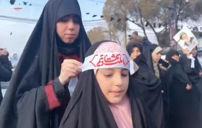  اجتماع بزرگ نوجوان استان قزوین در بیعت با رهبر معظم انقلاب حضرت آیت‌الله آقا سید مجتبی خامنه‌ای