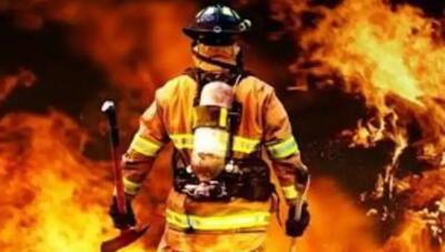  آتش‌سوزی در بلوار شهدای گمنام رشت؛ نجات معجزه‌آسای ۴ شهروند