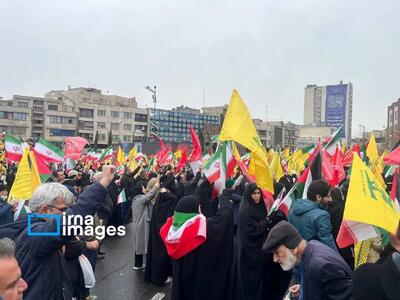  برگزاری راهپیمایی روز جهانی قدس زیر حملات هوایی آمریکا و اسرائیل / تهرانی‌ها صدای انفجار را با ندای الله اکبر پاسخ دادند