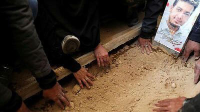  عکس هایی از مراسم بزرگداشت شهدای بمباران آمریکا و اسرائیل در بهشت زهرا