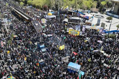  حمله هوایی دشمن به تهران و کرج همزمان با آغاز راهپیمایی روز قدس (۲۲ اسفند ۱۴۰۴) + فیلم