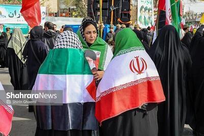  روایت حضور گسترده بانوان مشهدی در راهپیمایی روز جهانی قدس| برای وطن و رهبرمان جان می‌دهیم