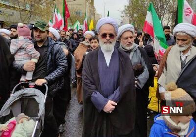  تصویری از حضور آیت‌الله اعرافی در راهپیمایی روز قدس