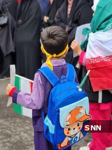  حضور تاثیر گذار دانش آموزان در راهپیمایی روز قدس به یاد دانش آموزان مدرسه میناب + عکس