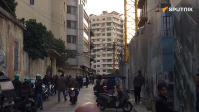  لحظه اصابت حمله هوایی اسرائیل به ساختمانی در بیروت، پایتخت لبنان در محله الخندق الغمیق