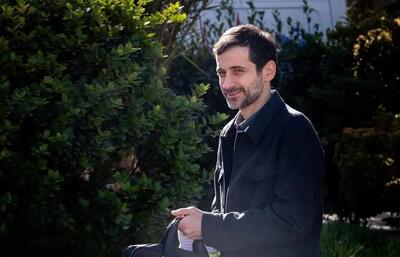  اگر فرزند رئیس جمهور نبودی، محلی از اعراب نداشتی / مراقب نوشته هایتان باشید!