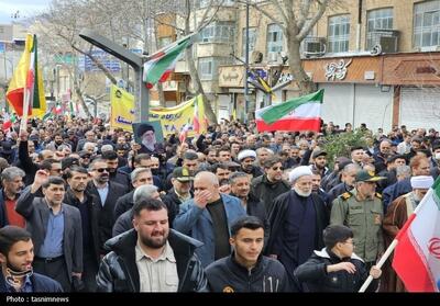  حمایت راهپیمایان تهرانی از نیروهای مسلح و بیعت با رهبر معظم انقلاب - تسنیم