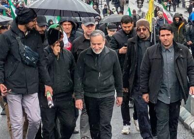  برش خبرساز از حضور عراقچی در راهپیمایی دیروز