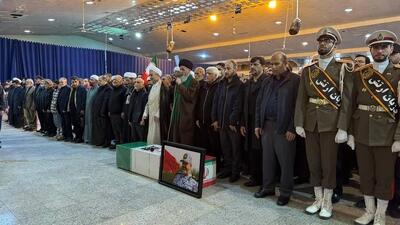  حضور عارف در مراسم تشییع پیکر شهید نصیرزاده