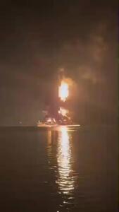  فیلم با کیفیت از اصابت نفتکش آمریکایی Safesea در نزدیکی بندر ام‌قصر عراق