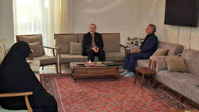  دیدار نماینده رئیس‌جمهور و دبیرکل ستاد مبارزه با موادمخدر با خانواده شهید سرلشکر غلامرضا رضائیان