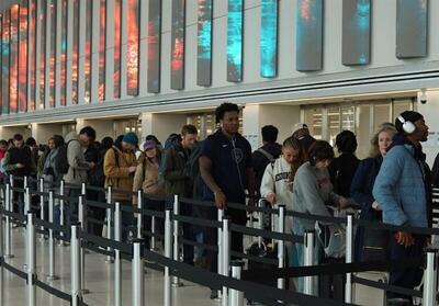  تعطیلی بخشی از دولت آمریکا صف‌های طولانی در فرودگاه‌ها ایجاد کرد