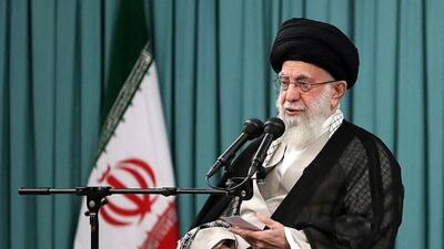  عکس/ گریم تاریخی علیرضا مهران در نقش رهبری انقلاب در سریال معمای شاه
