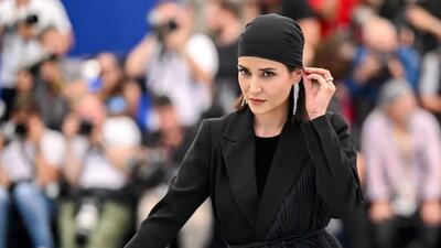  فیلم /  نگاهی به مدل ماشین باری و 18 چرخ پریناز ایزدیار/ مهر تأییدی بود بر مهارت و تسلط زنان ایرانی در رانندگی