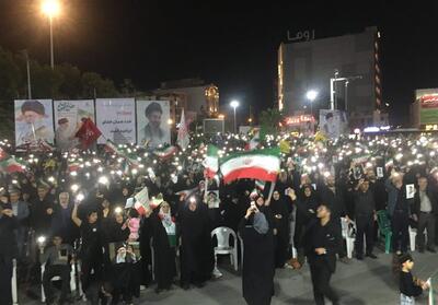  ادامه تجمع شبانه بوشهری‌ها در میدان امام خمینی(ره) - تسنیم