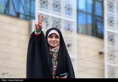  بیعت کودکان و نوجوانان تبریزی با رهبر انقلاب تصاویر - تسنیم