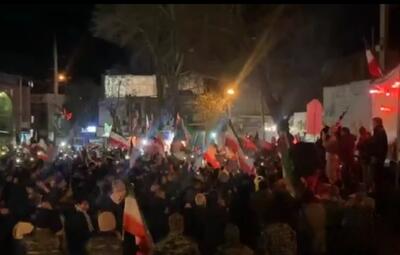  حضور باشکوه مردم قروه استان کردستان/مشت محکم مرزنشینان کردستان بر دهان دشمنان یاوه‌گو