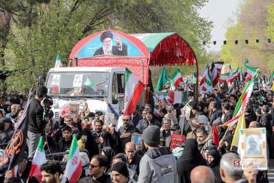  پدر شهید جنگ رمضان بر سر مزار فرزند خود: مردم باید مقاومت کنند زیرا پیروزی نزدیک است + فیلم
