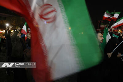 تجمع شبانه مردم در حمایت از مدافعان وطن - تهران