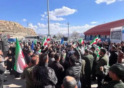  بانوان فوتبالیست پرچم اسرائیل را لگدمال کردند