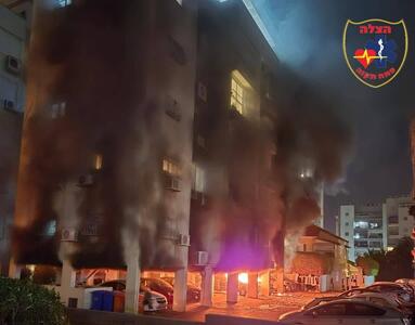  قطر: آسیب گستره به شهر صنعتی راس لفان در پی حمله موشک‌های ایرانی/مهر: شنیده شدن صدای انفجار در شهر‌های مختلف استان گیلان و انزلی/فارس: حمله به محل دپوی سوخت جنگنده‌های آمریکایی در ریاض/آکسیوس: حمله اسرائیل به تاسیسات گازی ایران با تائید ترامپ انجام شده/رئیس جمهور: شهادت خطیب وزیر اطلاعات/افزایش قیمت نفت در پی حمله به تاسیسات انرژی ایران