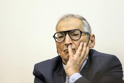  زیباکلام: برغم گستردگی حملات و شهادت رهبر انقلاب هیچ علامتی از اینکه نظام سقوط کند یا در حال سقوط باشد نیست