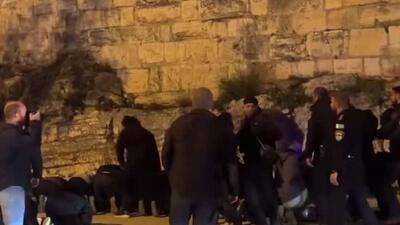  حمله نیروهای اسرائیلی به نمازگزاران در بیت المقدس