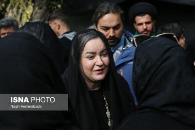  نعیمه نظام‌دوست: وطن یعنی ایستاده‌ایم