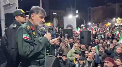  سردار رادان: به رضا پهلوی پیام دادیم اگر گاردت جاویدان بود، بابات رو نگه می‌داشت!