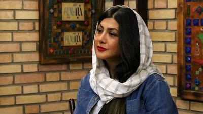  عکس / استایل کلاسیک آزاده صمدی در اصفهان توجهات را به خود جلب کرد