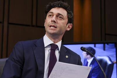  سناتور اوساف در سنا خطاب به  تولسی گابارد مدیر اطلاعات ملی آمریکا: پاسخ صریح بدهید؛ آیا واقعاً ایران تهدید هسته‌ای قریب‌الوقوع بود؟ + فیلم