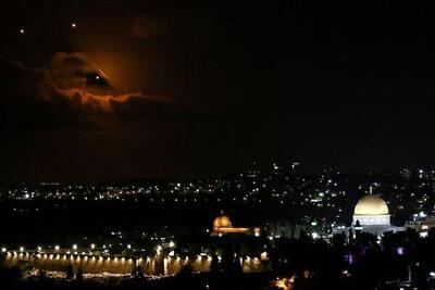  حملات ممتد و گسترده ایران به اسرائیل / تل‌آویو هدف قرار گرفت