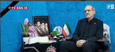  ببینید | کوله‌پشتی دانش آموزان شهید مدرسه میناب سر سفره هفت سین رئیس‌جمهور