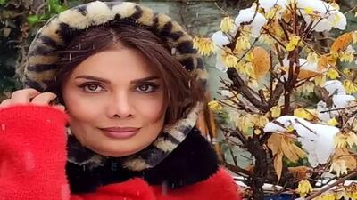  سفر در زمان؛ چهرۀ «عاطفه رضوی» 27 ساله با چادرنماز؛ سال 74