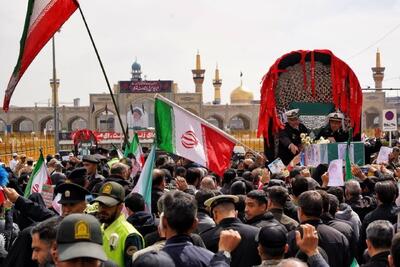 پیکر مطهر جمعی از دریادلان ناو دنا نیروی دریایی ارتش جمهوری اسلامی در مشهد تشییع شد + فیلم