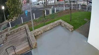  لحظه سقوط موشک‌های حزب‌الله لبنان بر روی شهرک  کریات شمونه  در شمال اسرائیل