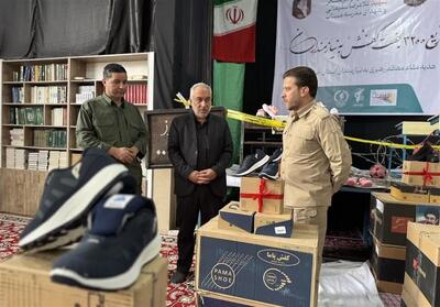  توزیع 3200 جفت کفش بین نیازمندان خراسان جنوبی به یاد شهید سلیمانی - تسنیم