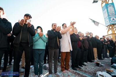  تصاویری از برپایی نماز عید فطر در نقاط مختلف